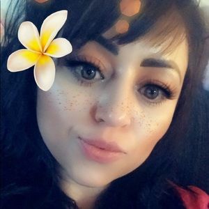 Meet your Posher, Eloisa